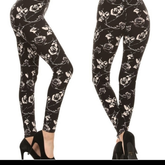 Butterfly Dsigns Pants & Jumpsuits New Black And White Flower Leggings Poshmark